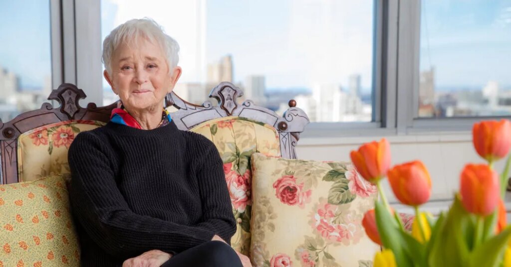 Barbara Barrie, Oscar Nominee Known for Mom Roles and More, Has Died