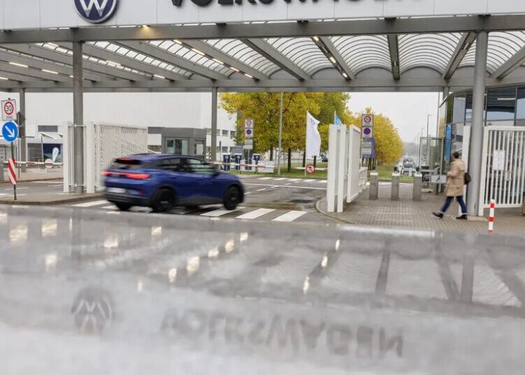 Volkswagen ‘Must Act Quickly’ After Largest Loss in Over a Decade