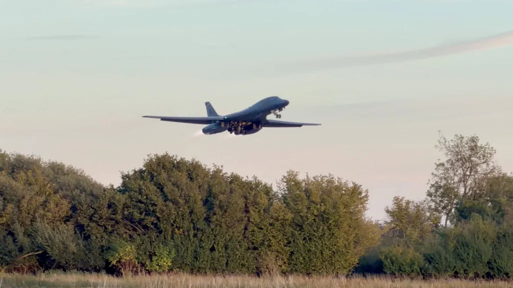 A B-1 bomber takes off from RAF Fairford airbase in Fairford, Gloucestershire, Britain, on October 5, 2026.