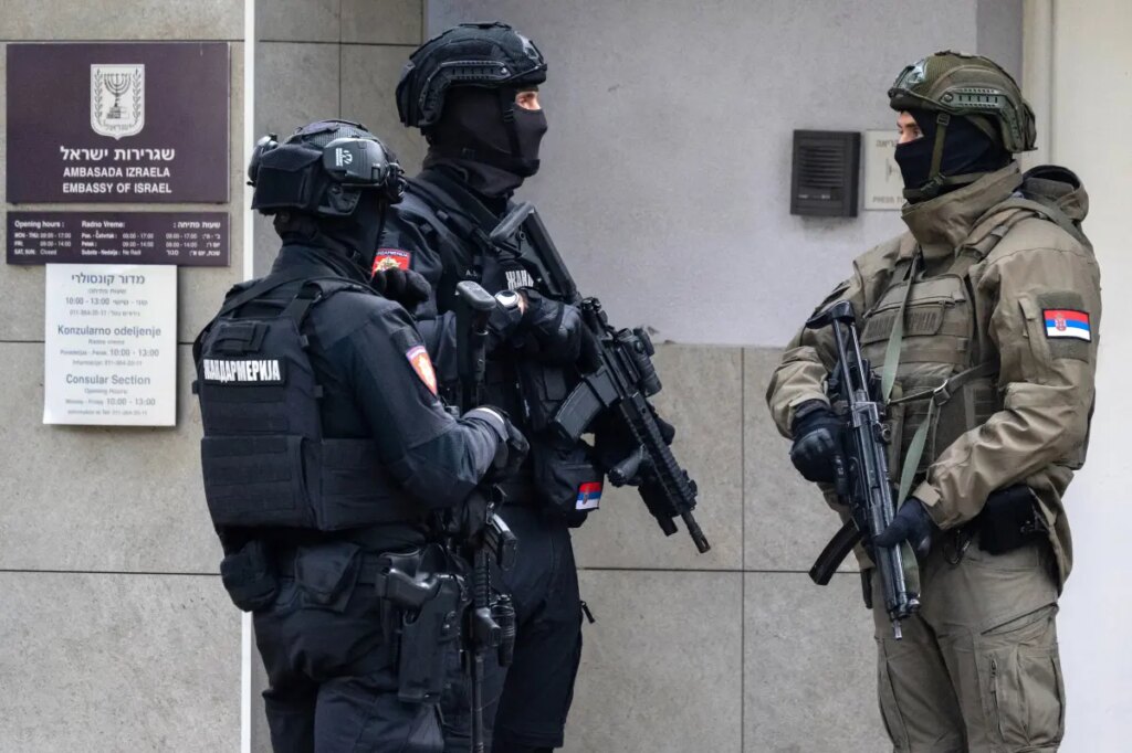 ISIS-supporting minor attacks cop guarding Israeli Embassy in Belgrade with knives – before being fatally shot: report