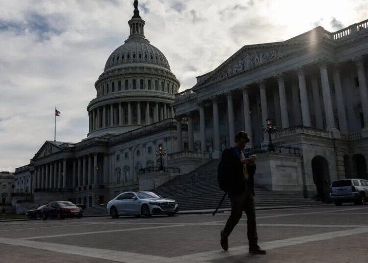 Congressional Staff Open Letters Containing Suspicious Substances