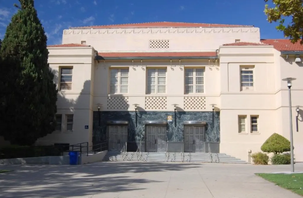 Exterior view of the East Bakersfield High School campus.