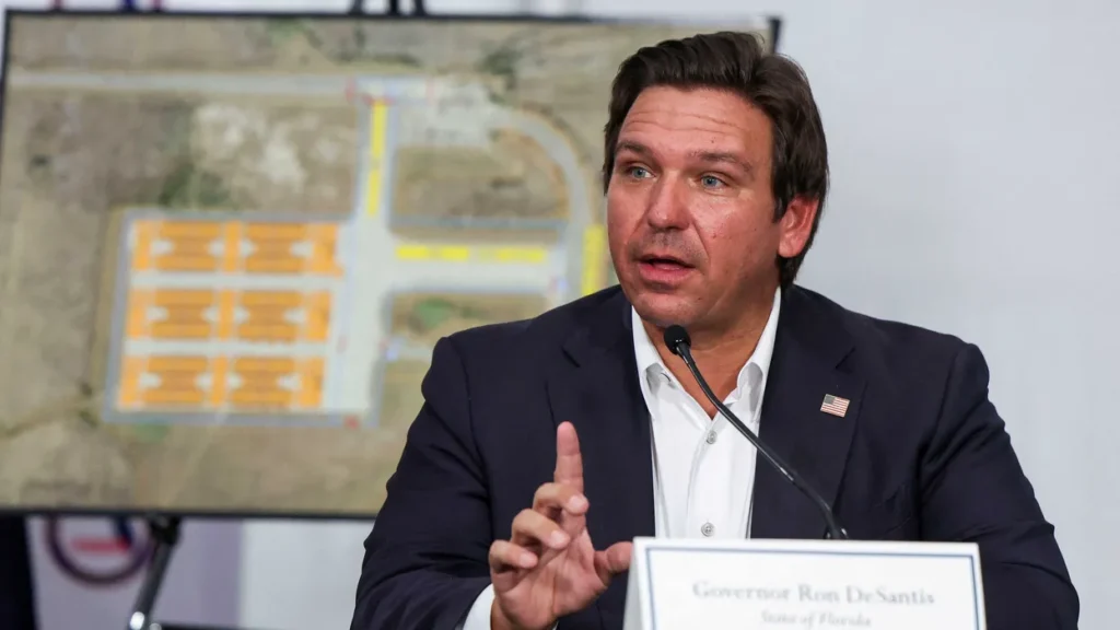 ‘Who advised him?’ Laughter as ‘panicked’ Ron DeSantis exposes his own side’s big weakness