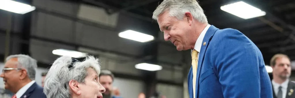 MAGA senator caught sneaking onto GOP bus tour as Republicans fear he’s done: report