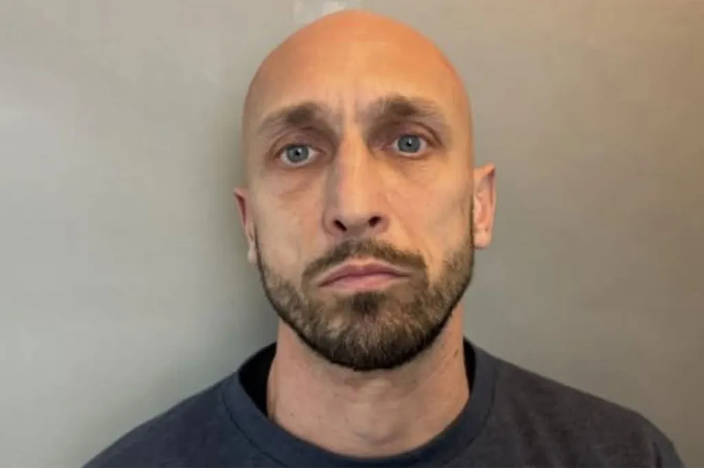 Headshot of the escaped inmate.