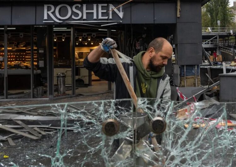 Is the US abandoning Ukraine?