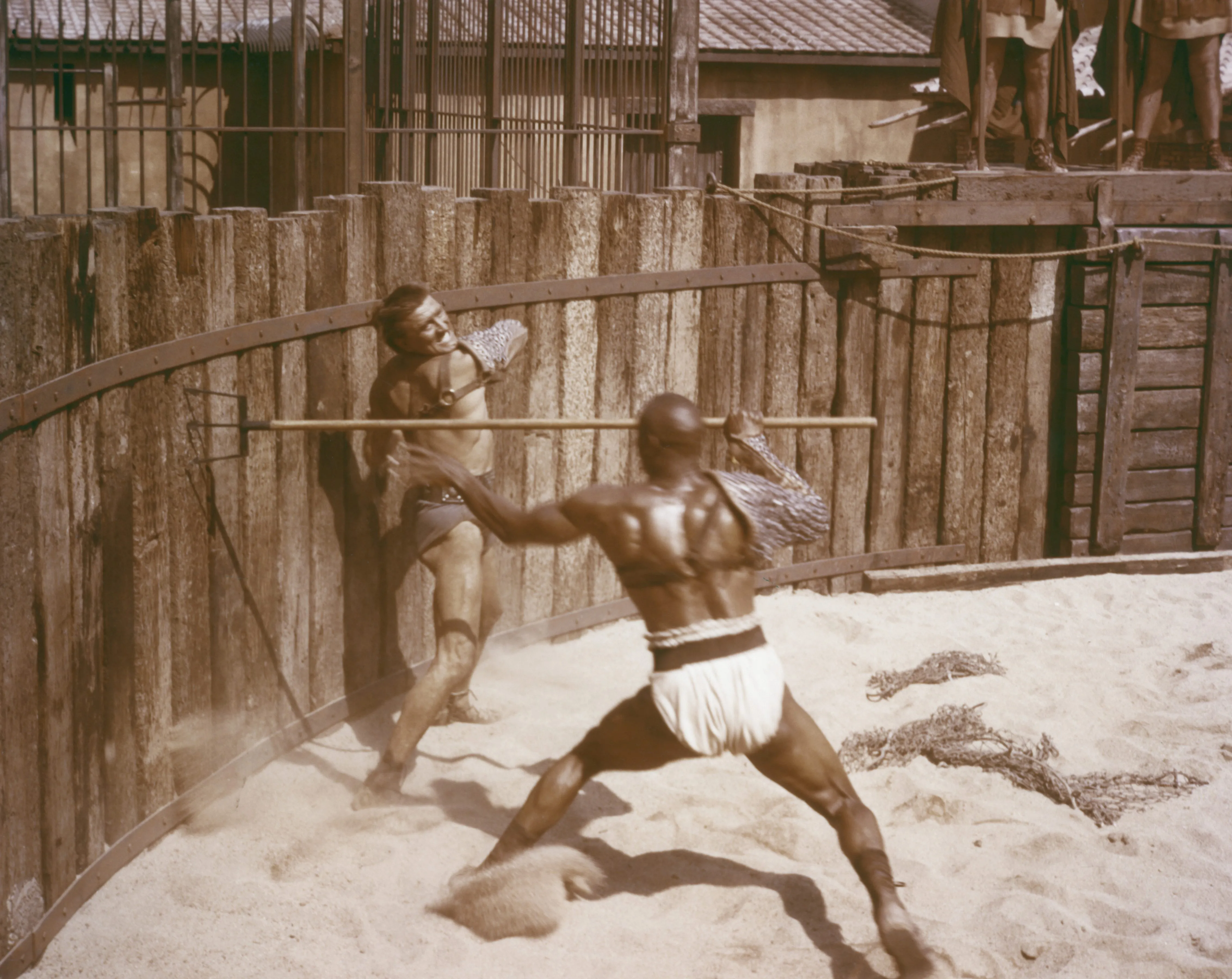 Kirk Dogulas and Woody Strode in 
