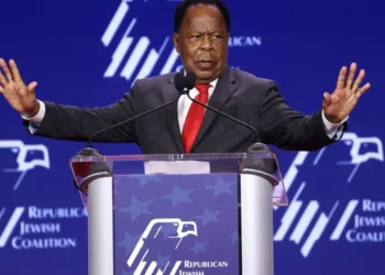 Bombshell report exposes Trump antisemitism czar’s threat to choke Jewish intern