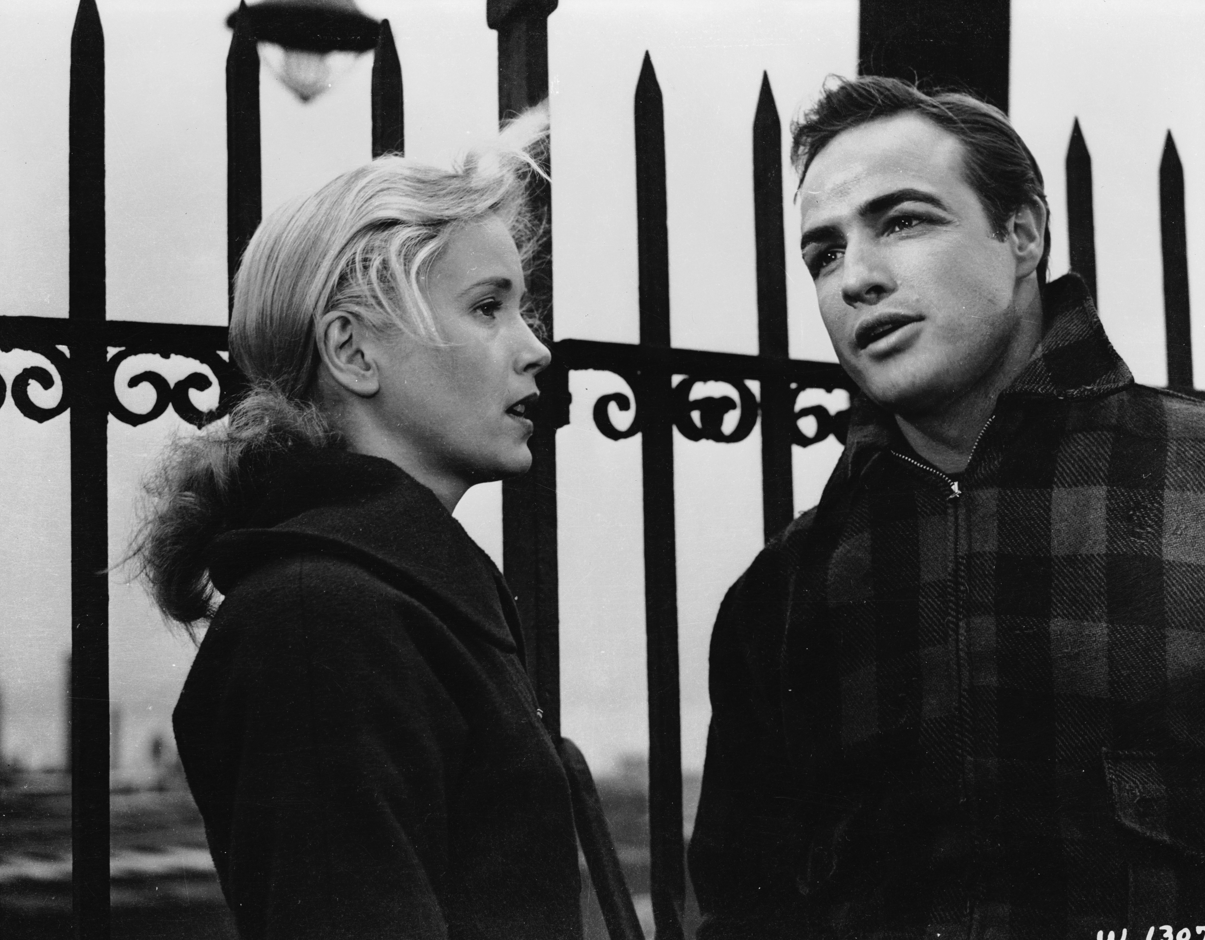Eva Marie Saint and Marlon Brando.