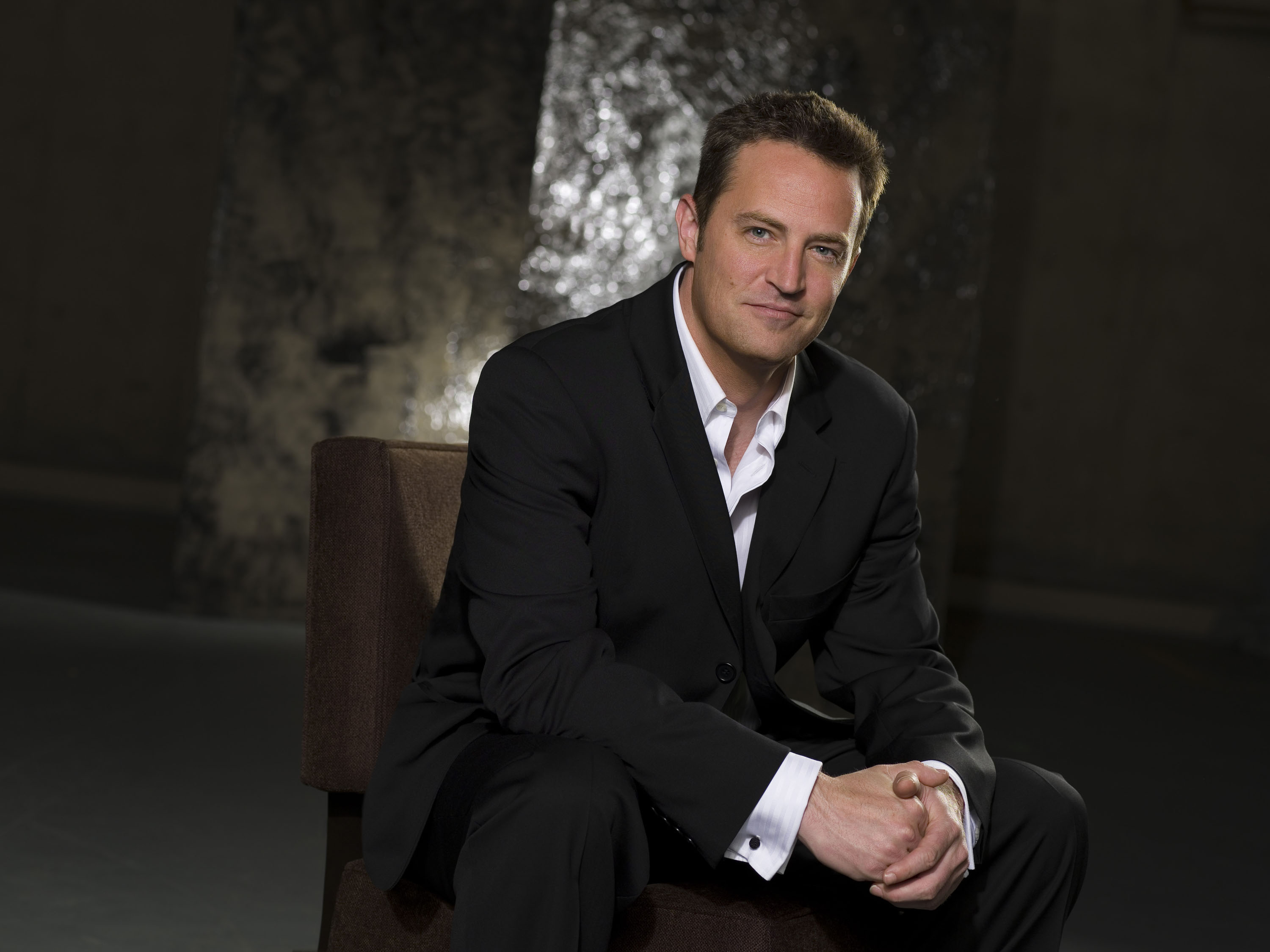 Matthew Perry as Matt Albie in Studio 60 on the Sunset Strip.