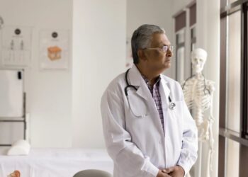 Microsoft Says Its New AI Is Better at Diagnosing Patients Than Real Doctors