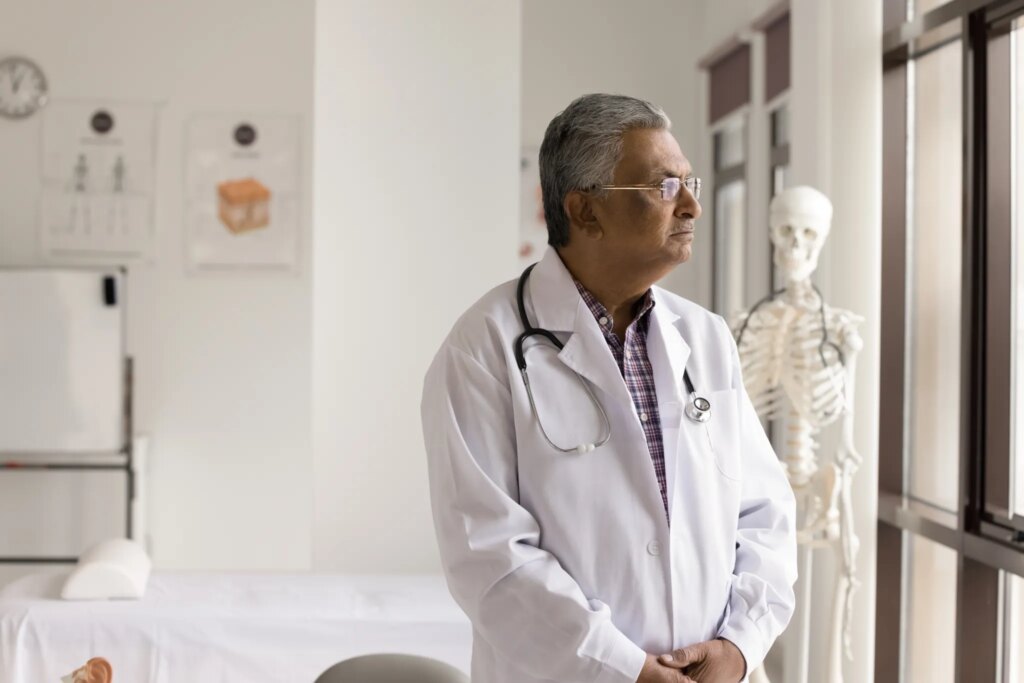 Microsoft Says Its New AI Is Better at Diagnosing Patients Than Real Doctors