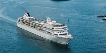US cruise ship ends a global voyage over fuel costs, stranding 200 passengers who just lost their homes
