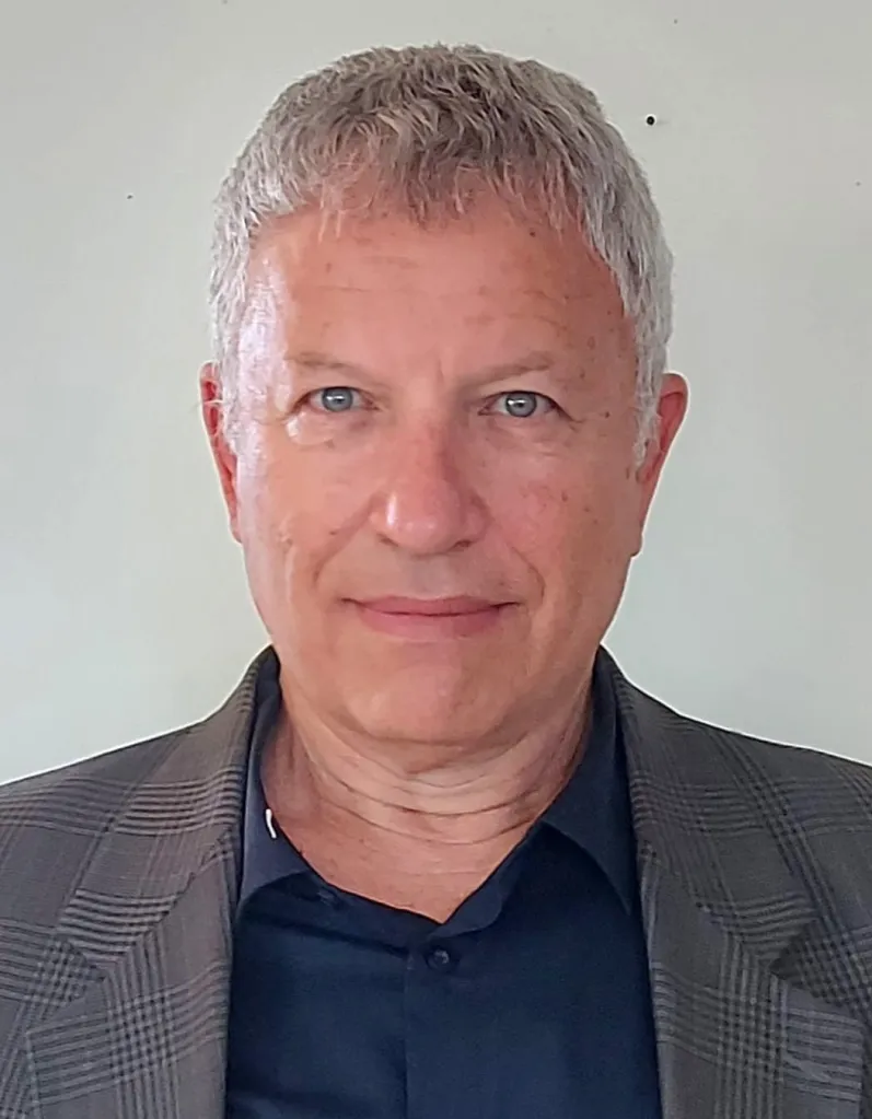 Portrait of Oded Ailam.