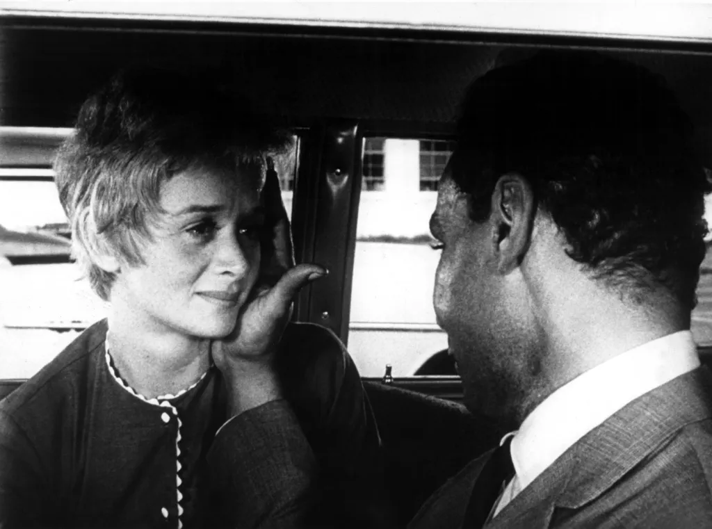 Barbara Barrie and Bernie Hamilton in a scene from the film 