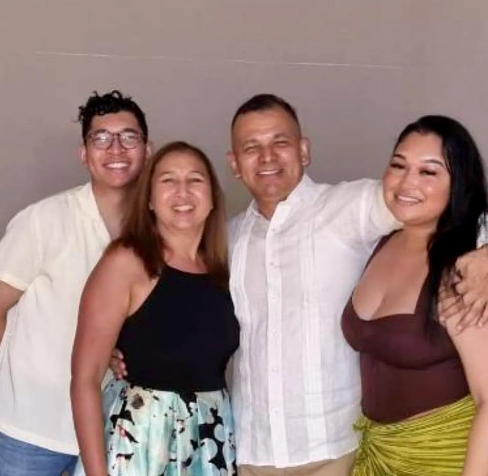 Elizabeth Baron and her family members Nicolas, Maria Carrasquilla, and Miguel Baron.