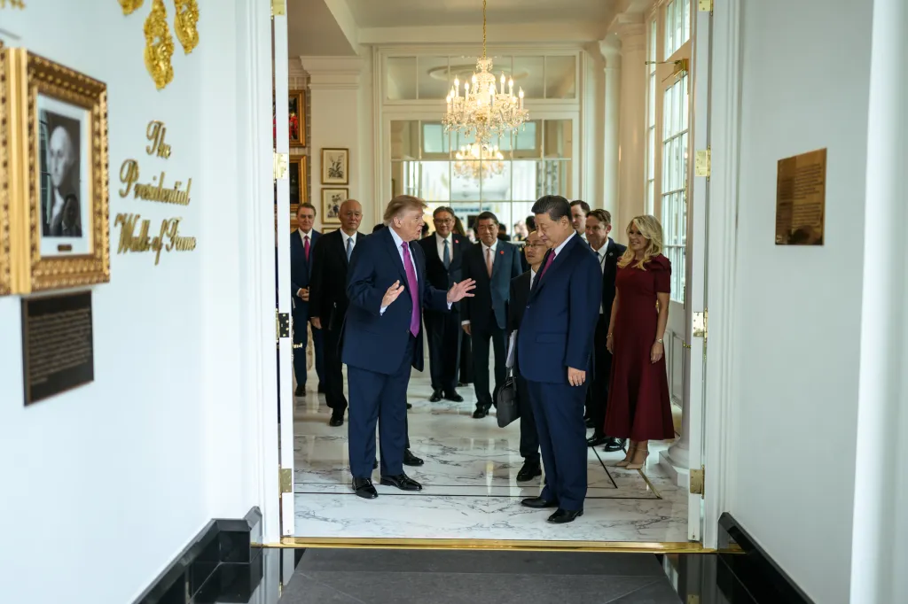 President Donald J. Trump and Chinese President Xi Jinping tour the White House.