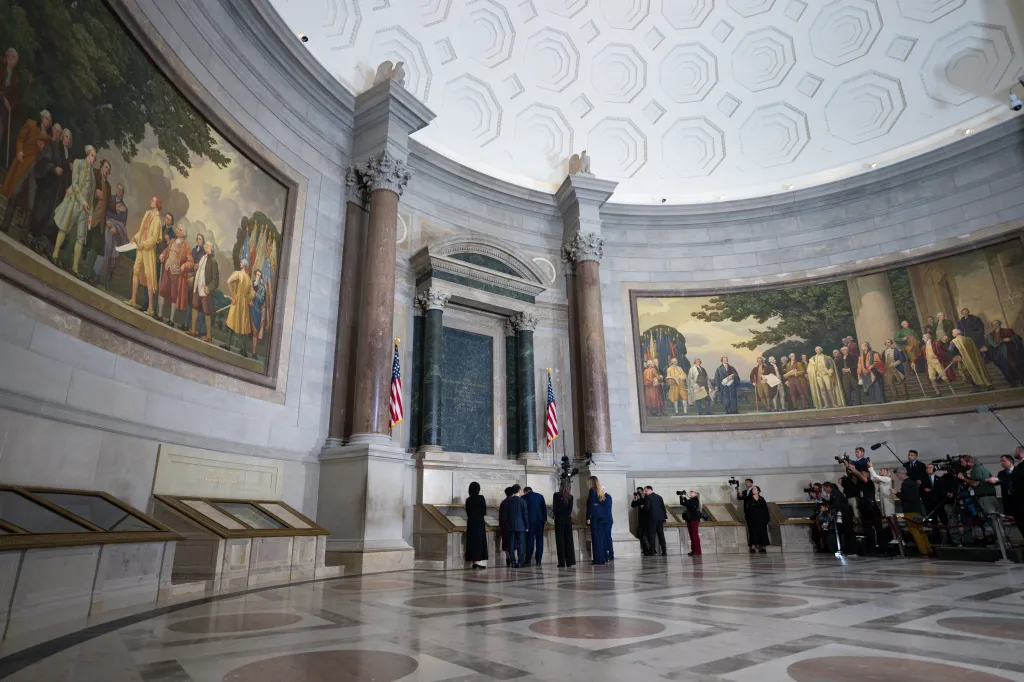 President Donald J. Trump, First Lady Melania Trump, Chinese President Xi Jinping and Madame Peng Liyuan visit the National Archives in Washington, D.C.