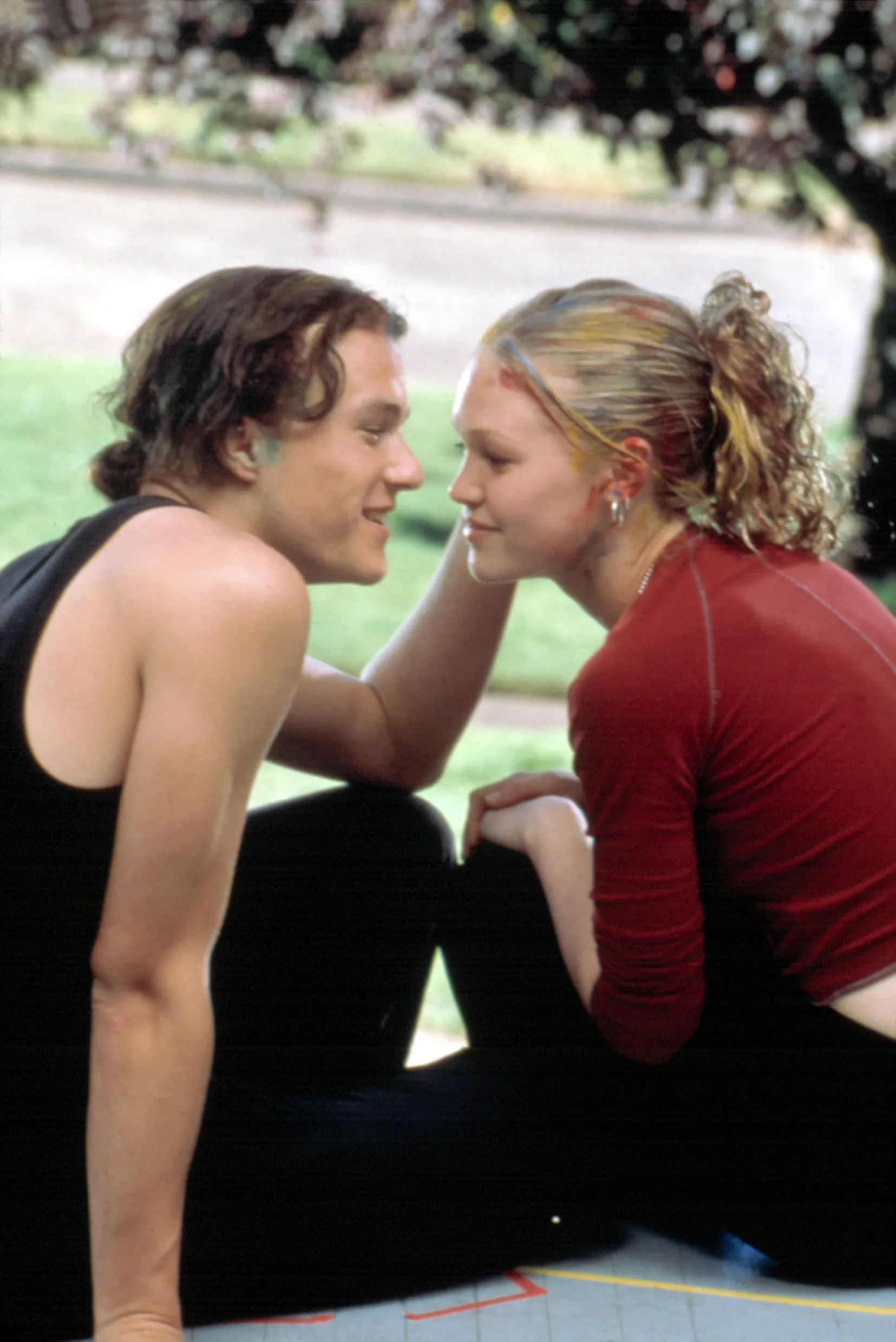 Heath Ledger, Julia Stiles on 