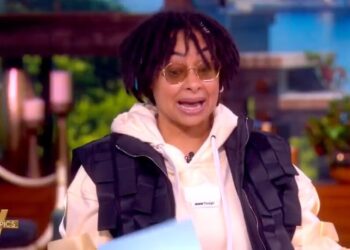‘The View’ Guest Host Raven-Symoné Side Eyes JD Vance for Insisting He’s Not Gay After a Joke: ‘No One Asked’