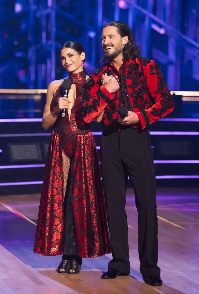 Jenna Dewan and Valentin Chmerkovskiy on Dancing with the Stars.