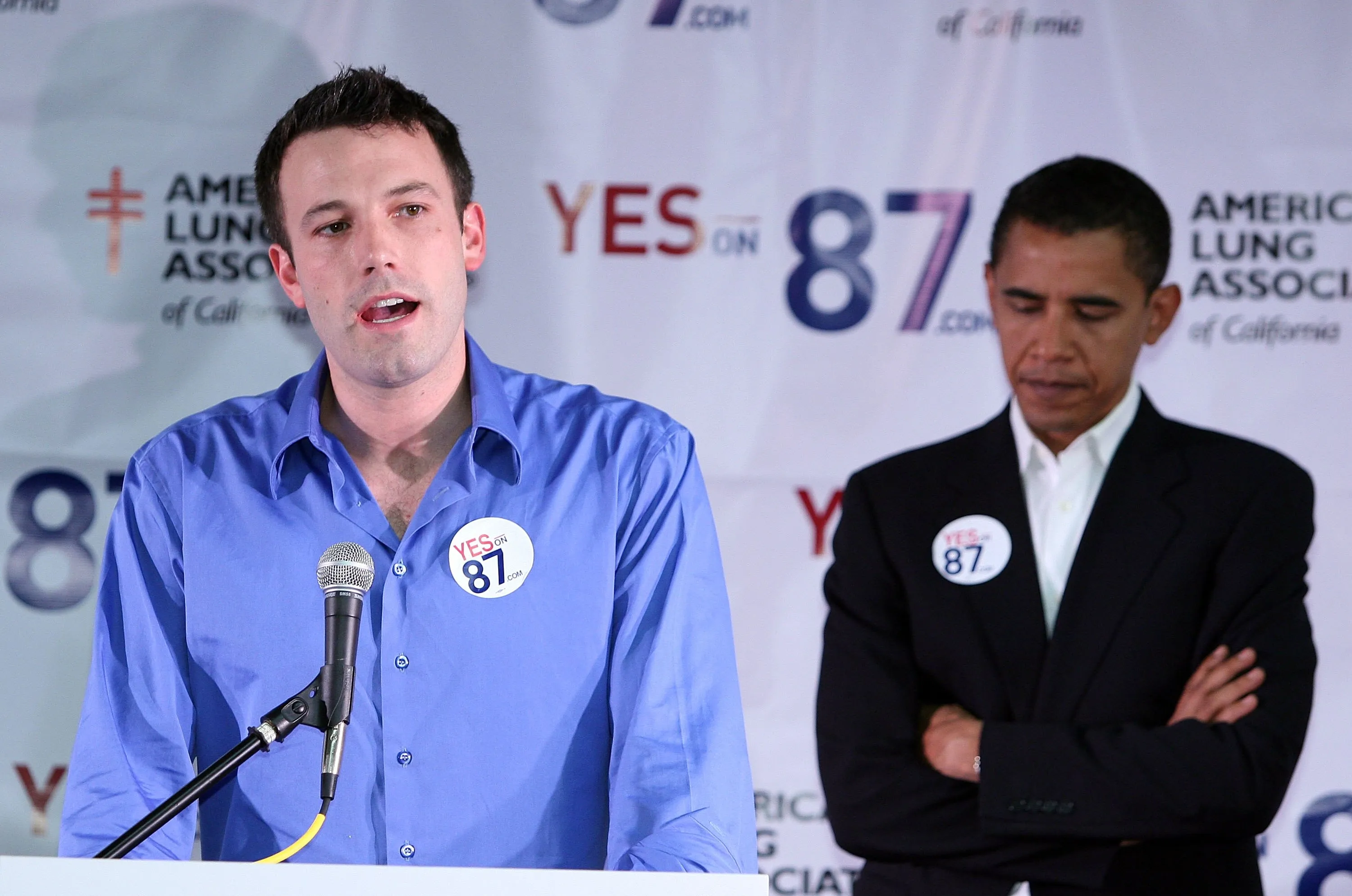 Obama and Actor Ben Affleck endorse California Proposition 87 at the University of Southern California campus on October 27, 2006 in Los Angeles.