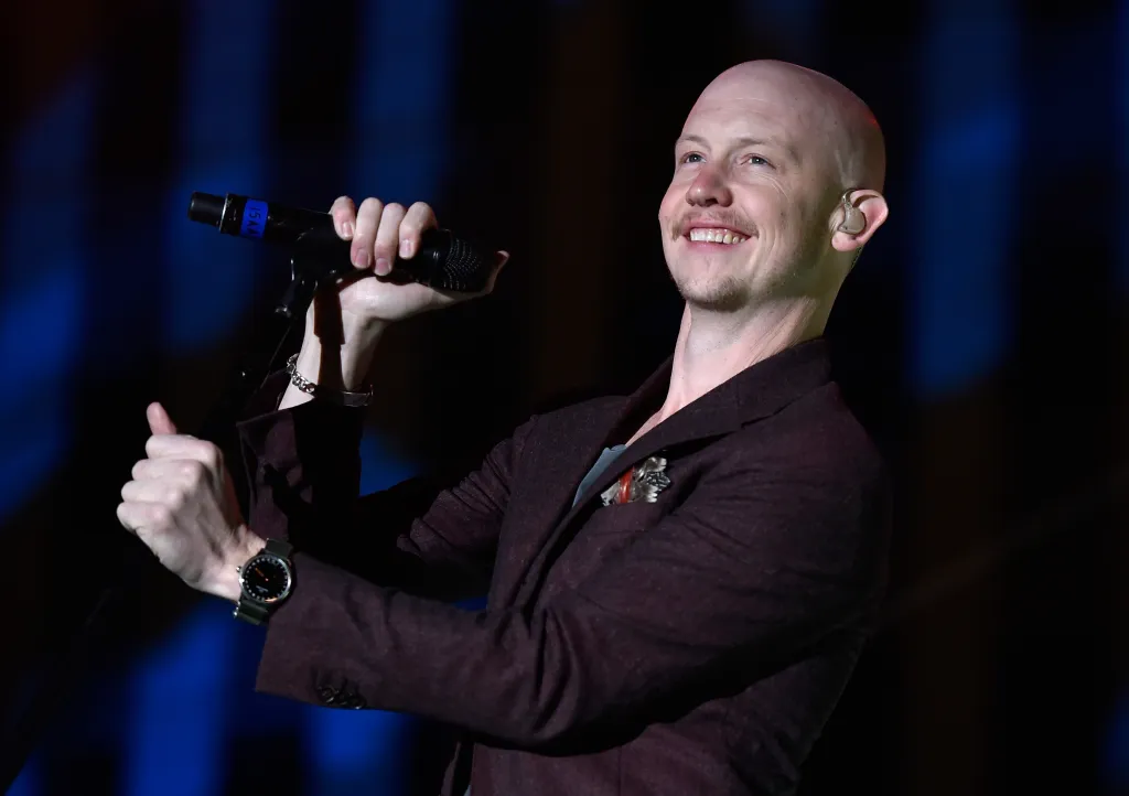 Singer Isaac Slade of The Fray performs on stage.