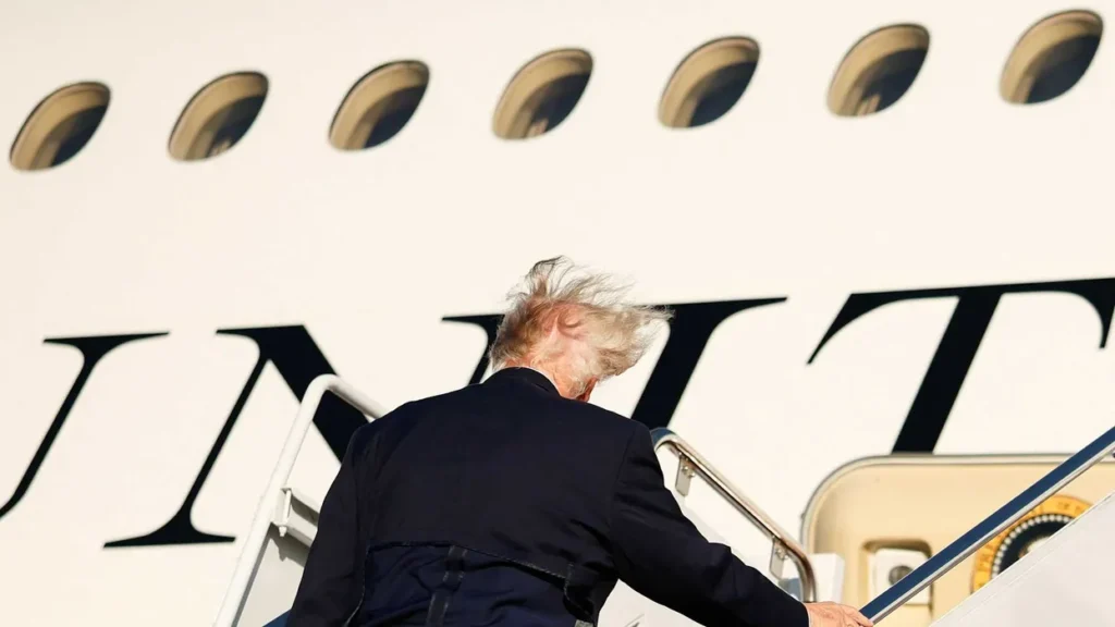 Trump’s comb-over left ‘flapping like a wounded bird’ in brutal Air Force One photo