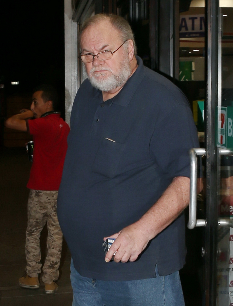 Thomas Markle outside at night.