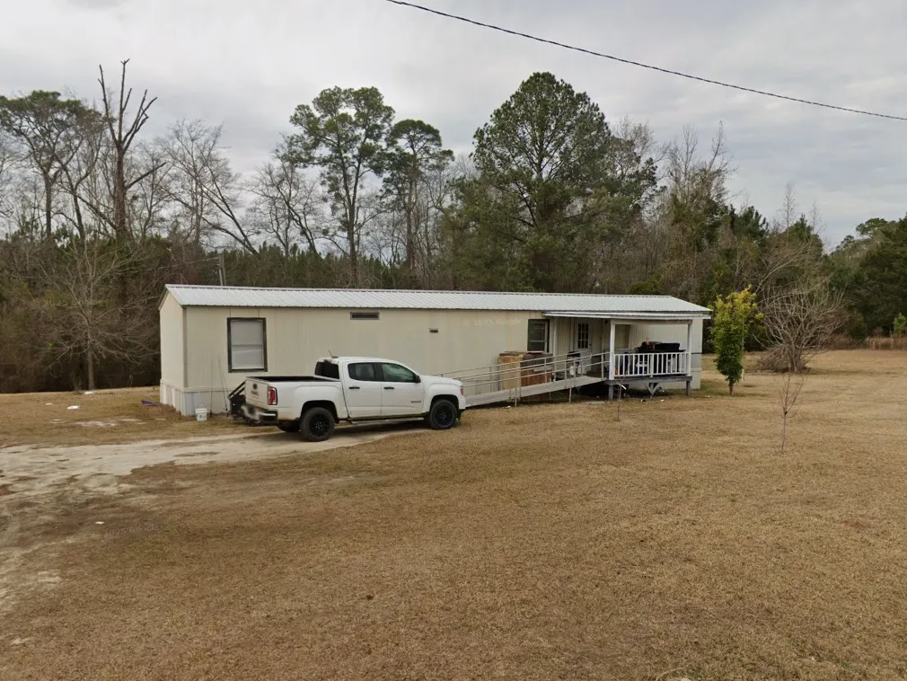 Edge allegedly barged into the home on McNatt Falls Road in Uvalda, Ga., and launched the deadly attack, firing her gun five times.