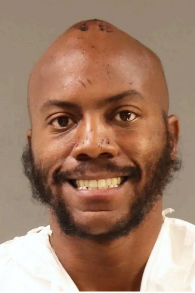 Booking photo of Eric Lewis