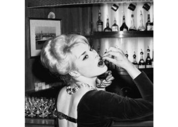 Elke Sommer, German-born star of ‘A Shot in the Dark’ and ‘The Prize,’ dies at 85