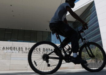 LAPD officer arrested after dragging romantic partner into street at gunpoint