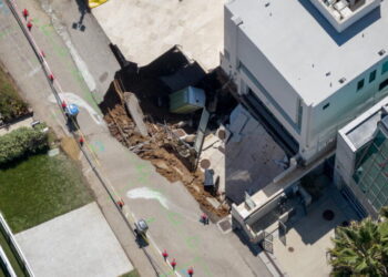 Nicolas Cage battles sinkhole that threatened his Malibu home