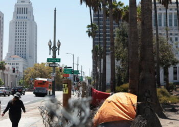 L.A. city and county fend off a court battle over homeless services
