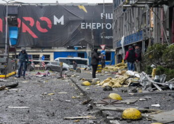 Zelensky says Ukraine got no early warning from partners as Russia hits the power grid again