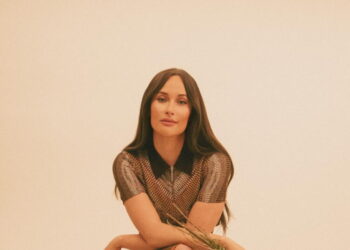 From disco-ball Truck Nutz to her first Spanish single, Kacey Musgraves loves life in the ‘Middle of Nowhere’