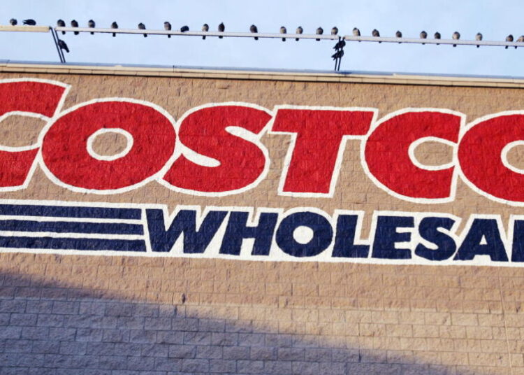 The man facing murder charge in death of man near Costco gas pumps is a rabbi, records show