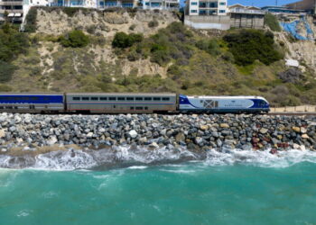 Metrolink suspends iconic coastal route due to high tides