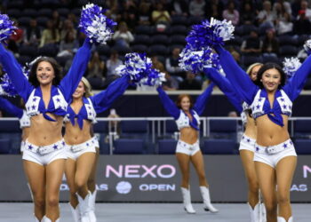 Dallas Cowboys Cheerleaders take legal action against My Chemical Romance over dancers’ uniforms