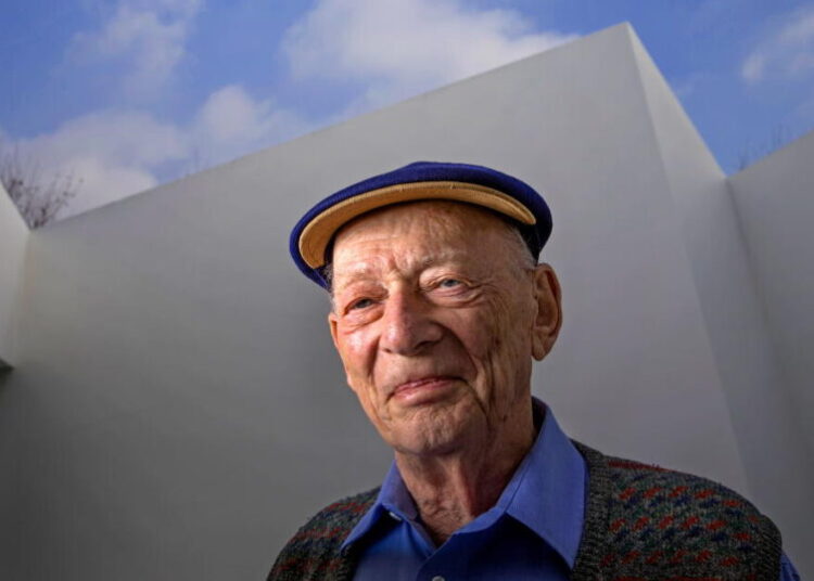 Alan Mandell, acclaimed actor and interpreter of playwright Samuel Beckett’s work, dies at 98