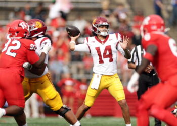 USC offensive line transforms into one of 6-1 Trojans’ biggest assets