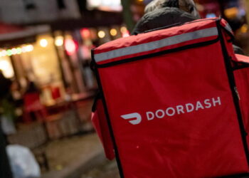 DoorDash to buy Instacart for $17 billion