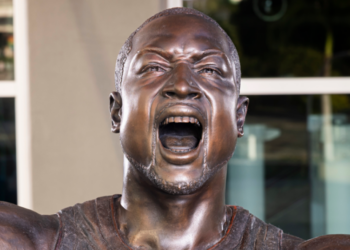 Dwyane Wade statue outside Heat’s arena finally looks like Dwyane Wade, two years after its unveiling