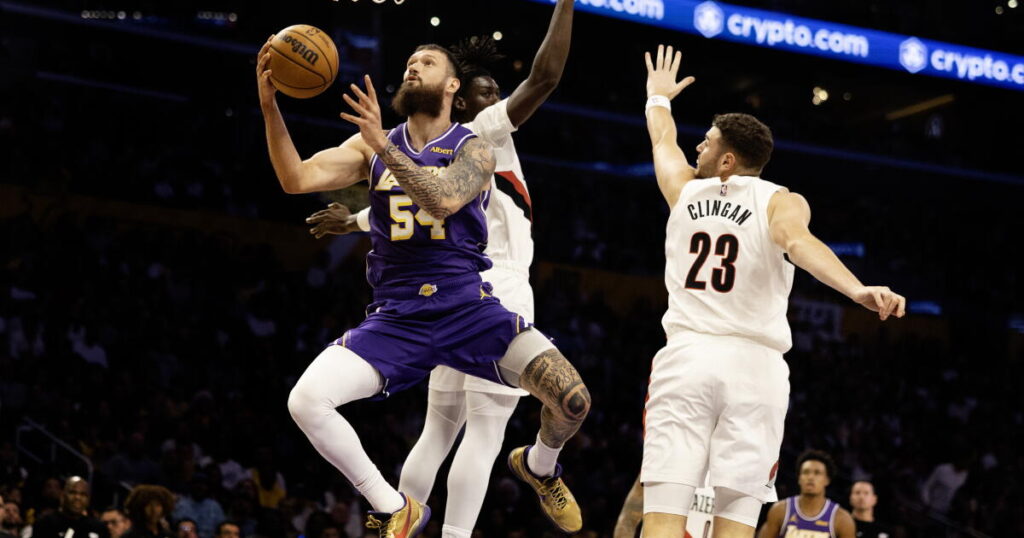 Lakers suffer first loss of season at hands of Trail Blazers