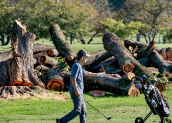 Trump says he will close historic D.C. golf course for 15 months of renovations