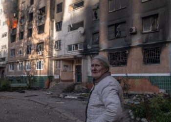 A ceasefire in a Ukrainian city is holding, officials say, as Moscow and Kyiv await U.S.-led talks