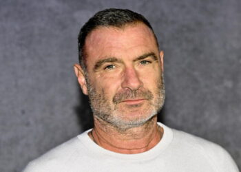 Liev Schreiber has choice words for Apple TV reporter