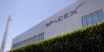 Behind Elon Musk’s plans for a mega-merger of SpaceX and Tesla
