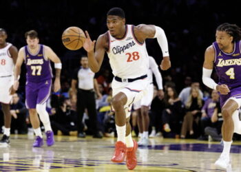 ‘I miss him.’ Lakers reunite with Rui Hachimura in first game against Clippers